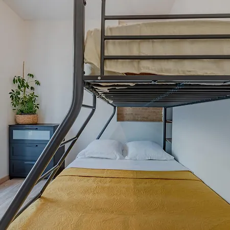 Apartman Chic Family - Neuf & Moderne - Parking Wifi Centre Gare Tgv - Confort Ideal Famille - Speciale *